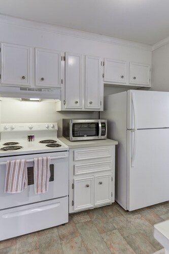 Convenient Capital-City Getaway