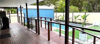 North Discovery 14 - swimming pool, air conditioned, boat friendly plus free wifi
