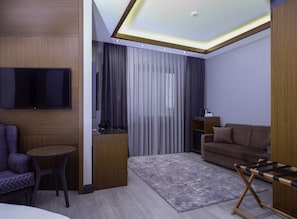 Junior Suite | Soundproofing, free WiFi, bed sheets