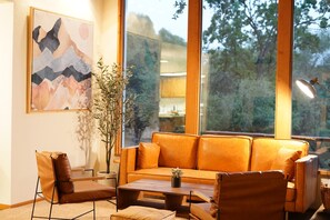 Interior - Peaceful Yosemite Retreat large & cozy near Bass Lake (Oakhurst)