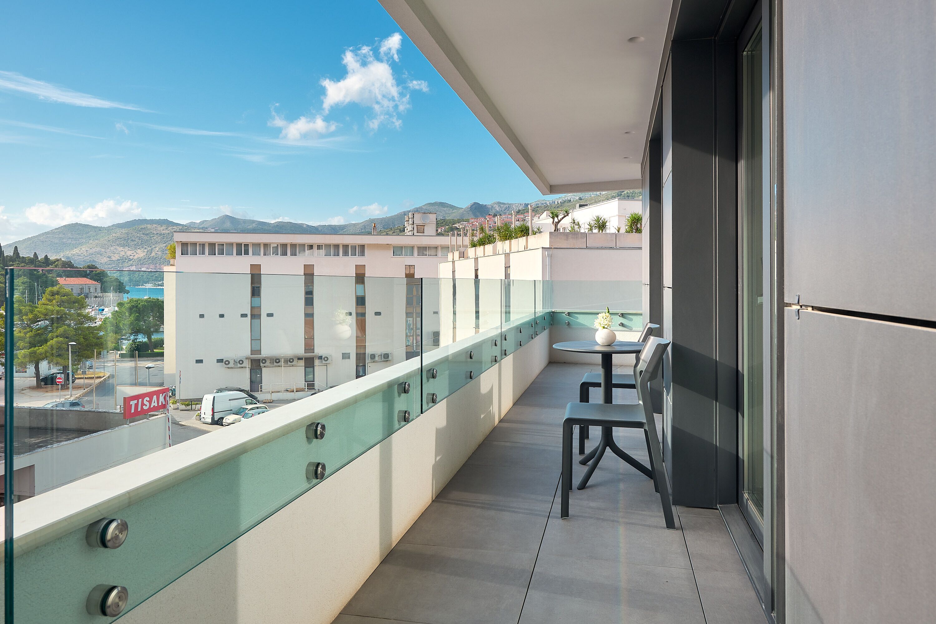 panoramic double room | balcony view