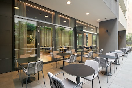 Breakfast, lunch, dinner served; Mediterranean cuisine