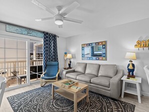 TV - Island Place 104 Pool Front Waterfront Condo-NEW! (Cedar Key)