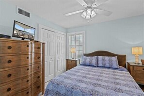 1 bedroom, iron/ironing board, free WiFi, bed sheets