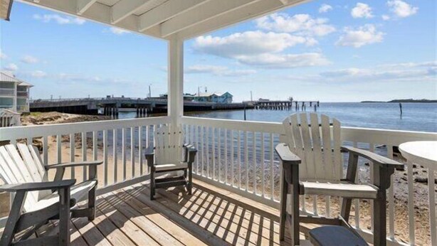 Property grounds - Island Place 105 Amazing Views w/ Waterfront Pool! (Cedar Key)