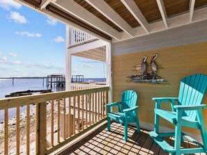 Property grounds - Island Place 106 Modern Style with Amazing Pool! (Cedar Key)