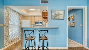 Interior - Relax-Recharge-Repeat Island Place 203! (Cedar Key)