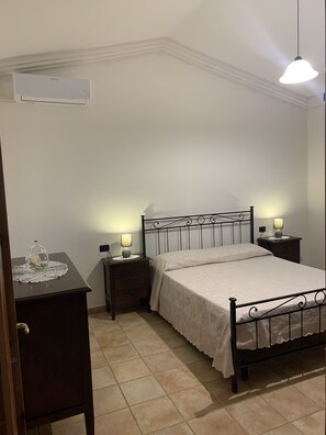 3 camere, ferro/asse da stiro, Wi-Fi gratuito, lenzuola