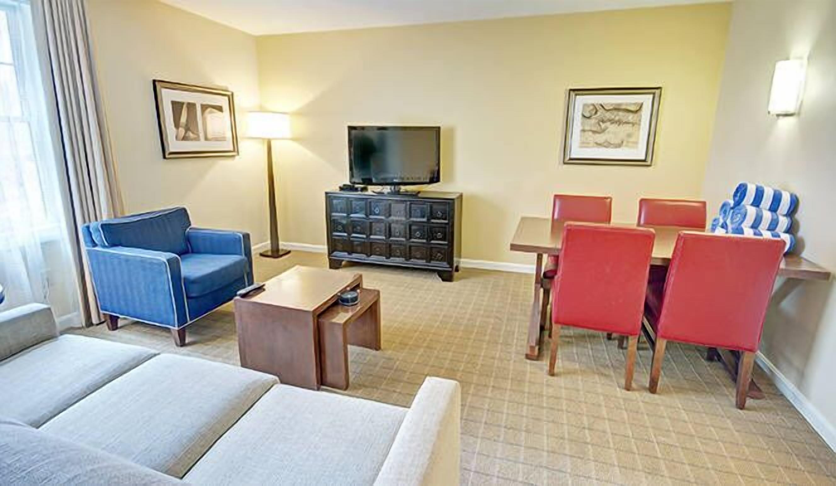 tv, fireplace, video games, dvd player