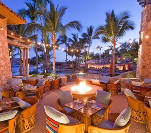 Outdoor dining - Spacious 4 bedroom 3.5 bath with a great view from building two second level. (Cabo San Lucas)