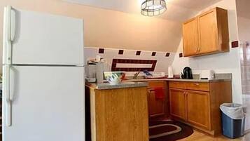 Réfrigérateur, four, plaque de cuisson, lave-vaisselle