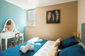 2 bedrooms, desk, iron/ironing board, free WiFi - Gîte le Paul Bert - town center Free parking (Tours)