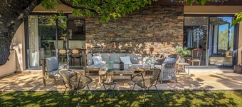 Spacious villa at the foot of the chartreuse 12p. 5 bedrooms, pool. mountain view