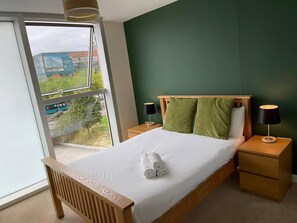 公寓 | 2 多间卧室、特色装修、特色家居、熨斗/熨衣板