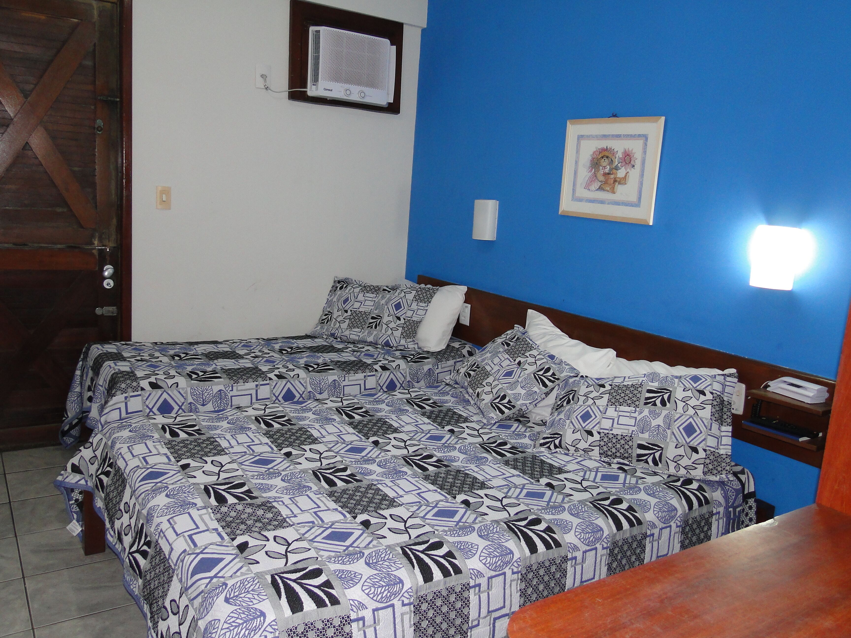 basic double or twin room | in-room safe, individually furnished, free wifi, bed sheets