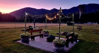 Fig Tree Farm Stay - Interactive Farm Stay Near Brisbane