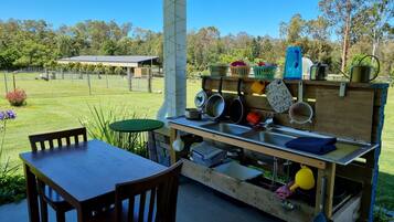 Outdoor dining