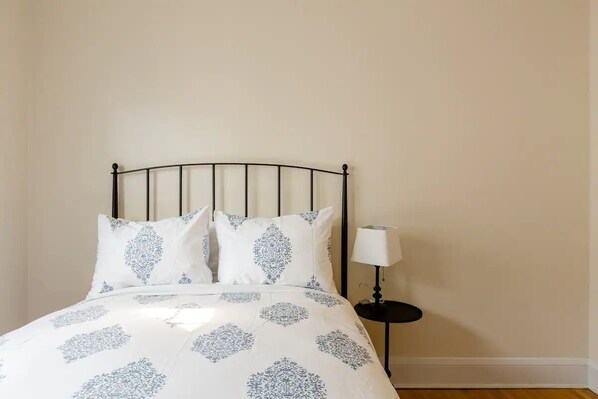 2 bedrooms, iron/ironing board, travel cot, free WiFi