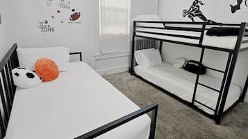 3 chambres, bureau, fer et planche à repasser, Wi-Fi gratuit