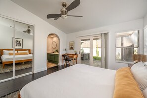 5 bedrooms, desk, iron/ironing board, travel crib