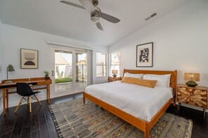 5 bedrooms, desk, iron/ironing board, travel cot