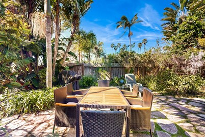 Charming, Single-Level Home w/ Fast WiFi, Gas Fireplace, & a Furnished Patio