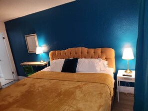 2 makuuhuonetta, silitysrauta/-lauta, ilmainen Wi-Fi, vuodevaatteet