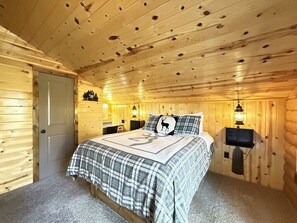 3 bedrooms, iron/ironing board, travel crib, WiFi