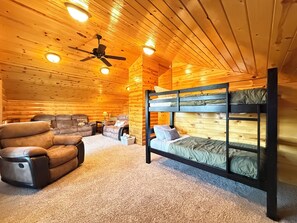 Flat-screen TV, fireplace, DVD player