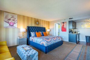 Room - Newly Renovated Suite, Amazing Water View Best Location to Disney and Universal (Orlando)