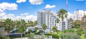 Exterior - Newly Renovated Suite, Amazing Water View Best Location to Disney and Universal (Orlando)