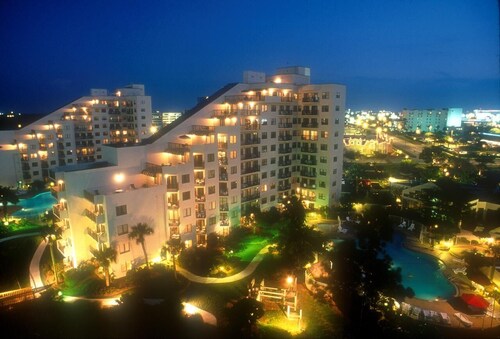 Newly Renovated Suite, Amazing Water View Best Location to Disney and Universal