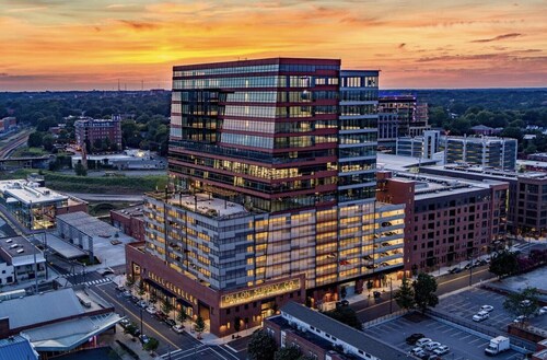 Discover NCSU close by! Cozy Cary retreat awaits.