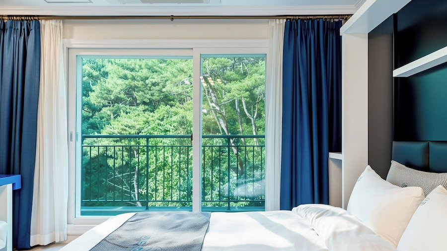 Namwon Hanjeungwonstay Pension