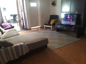 テレビ、ステレオ