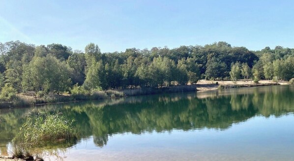 Beach nearby - Apartment 'Haus Steffine' near Lake with Open Terrace & Wi-Fi (Annahütte)