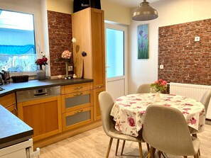 Dining - Apartment 'Haus Steffine' near Lake with Open Terrace & Wi-Fi (Annahütte)