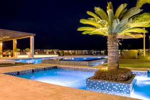 Piscine extérieure, piscine chauffée