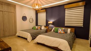 6 bedrooms, in-room safe, desk, iron/ironing board