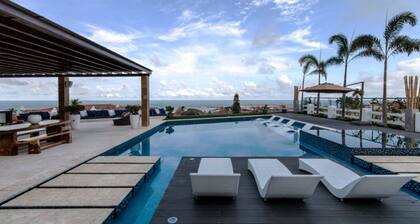 Luxurious Beach House - Private Pool Golf & Marina