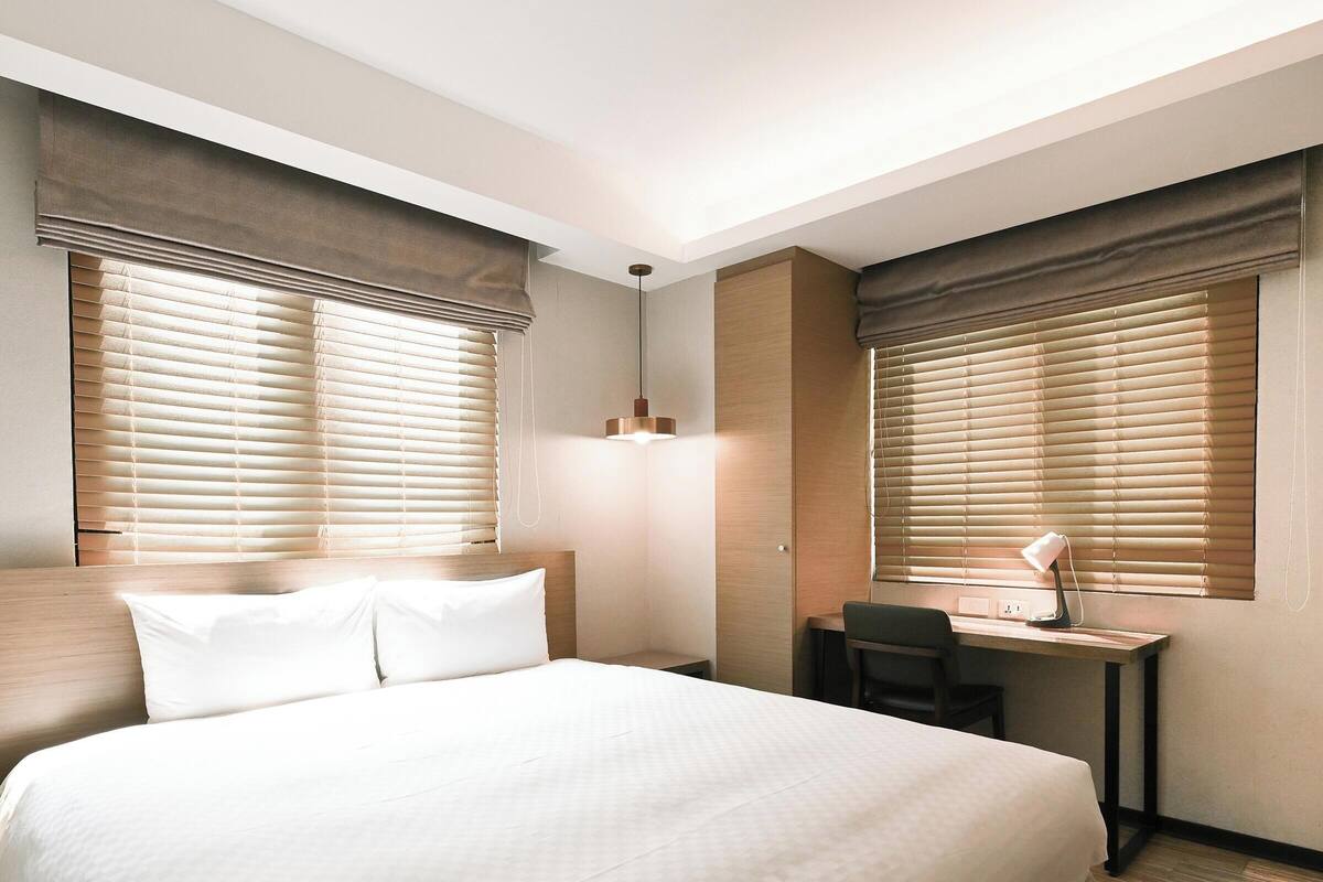 Superior Double Room | Desk, laptop workspace, soundproofing, WiFi (free)