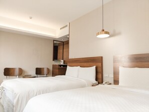 Desk, laptop workspace, soundproofing, free WiFi - CHECK inn Express Taipei Station (Taipei)