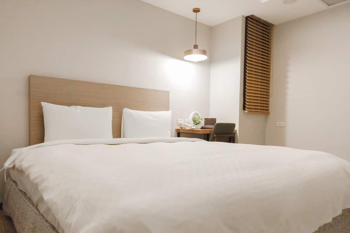 Habitación doble estándar, sin ventanas | Escritorio, espacio para trabajar con laptop y insonorización
