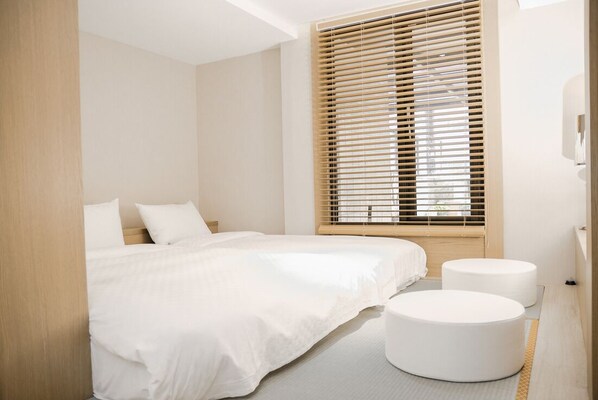 Superior Quadruple Room | Desk, laptop workspace, soundproofing, free WiFi - CHECK inn Express Taipei Station (Taipei)