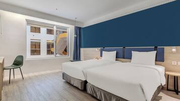 Standard Twin Room (No Window) | Desk, laptop workspace, soundproofing, WiFi (free)