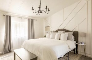 2 bedrooms, desk, iron/ironing board, travel crib