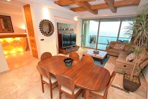 Interior - Tessoro 1002 3 BR 2 BA Next to the Pool (Puerto Peñasco)