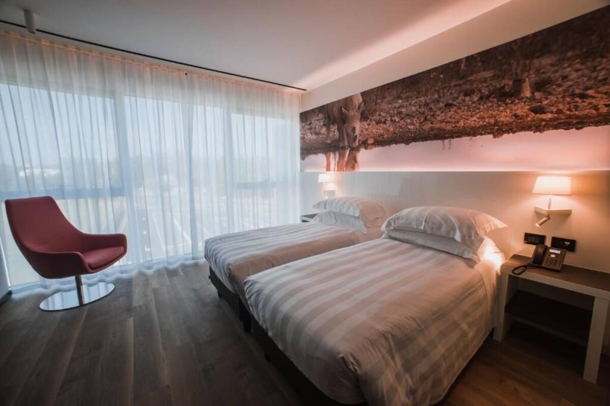 Down duvets, minibar, in-room safe, desk