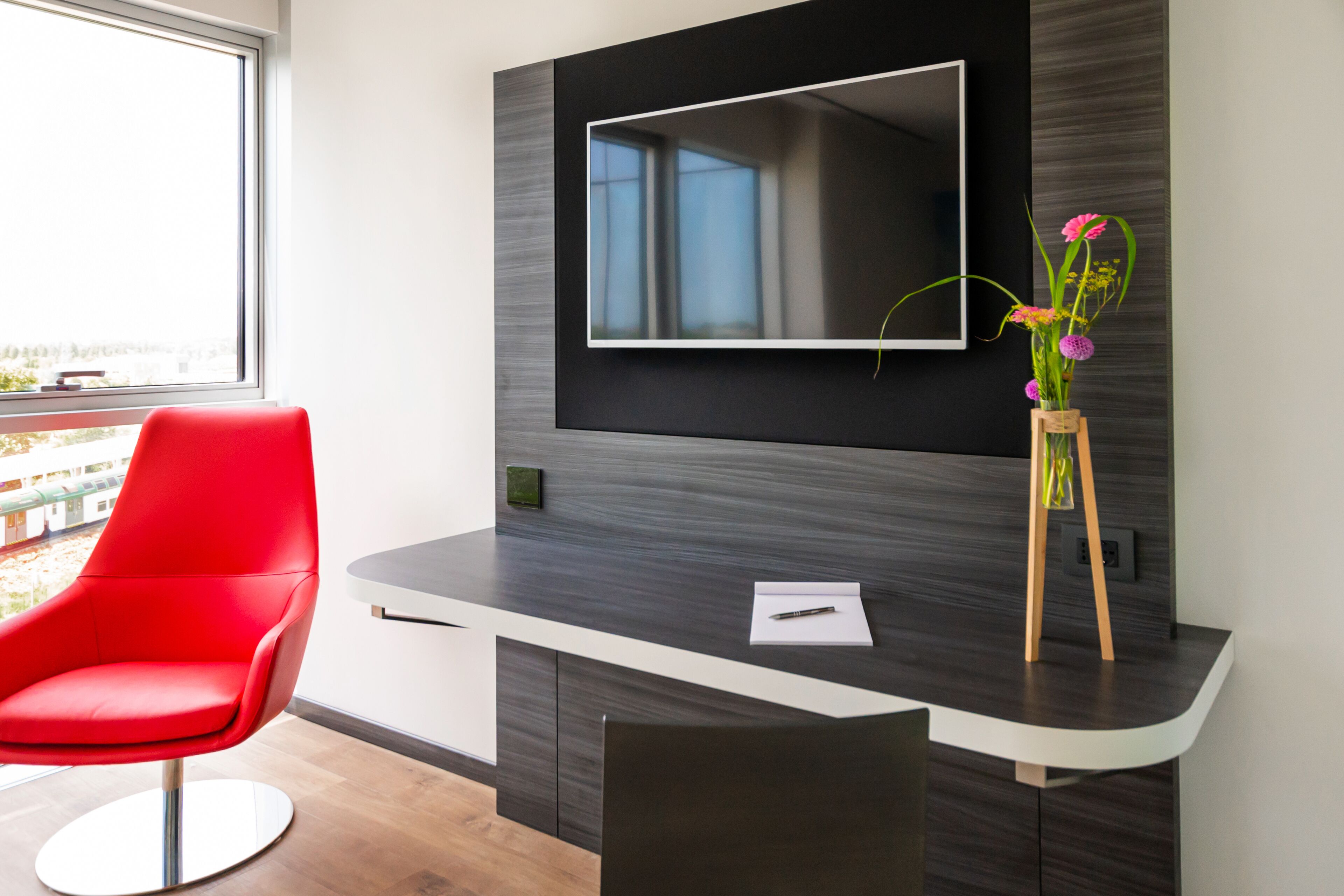 junior studio suite | 1 bedroom, down duvets, minibar, in-room safe