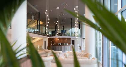 Life Hotel